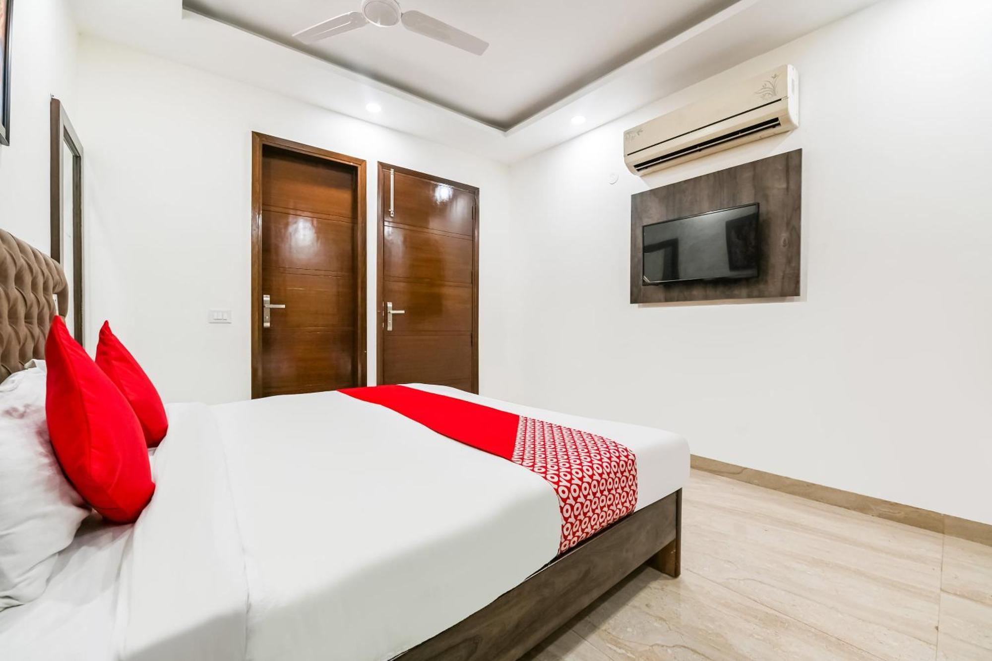 Hotel O Premium Rooms Chhatarpur Yeni Delhi Dış mekan fotoğraf